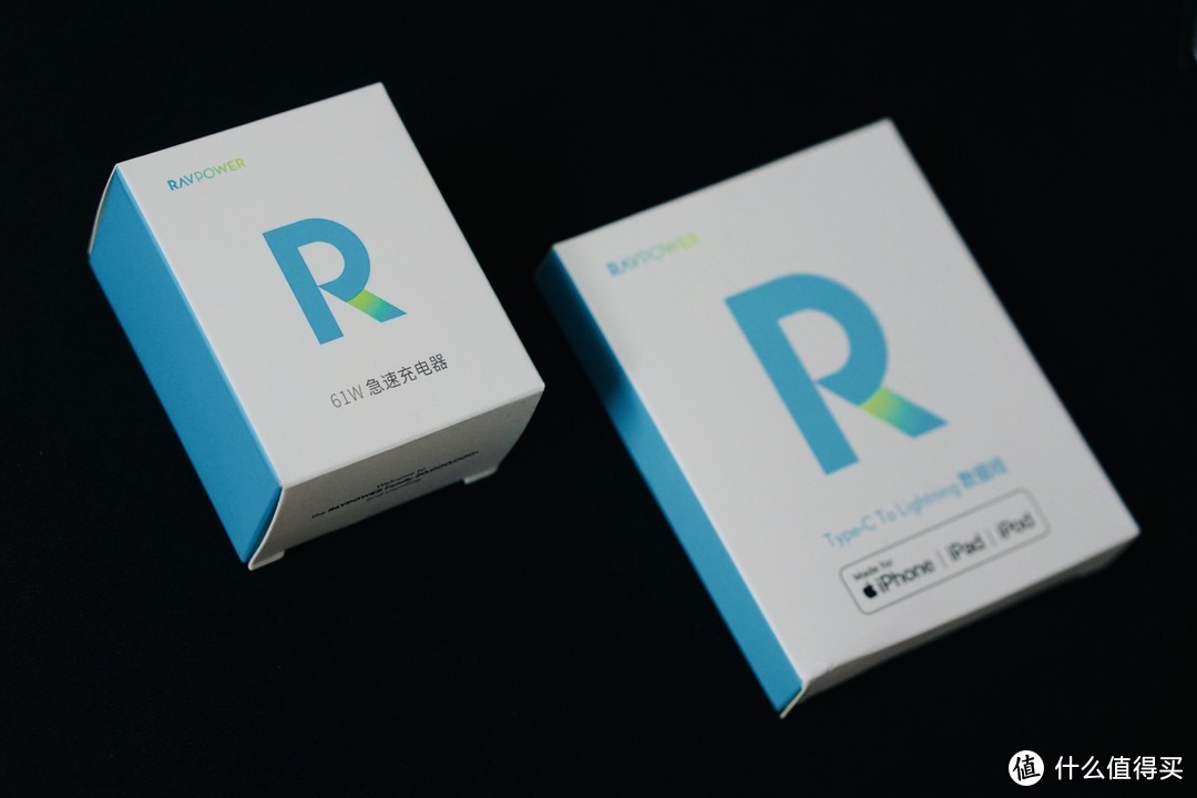 轻便小巧的「黑科技」—— RAVPower 61W 氮化镓充电器使用分享