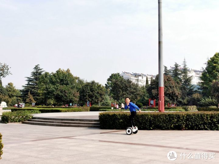 一台平衡车，全家都欢乐！九号平衡车带给我们的欢乐体验