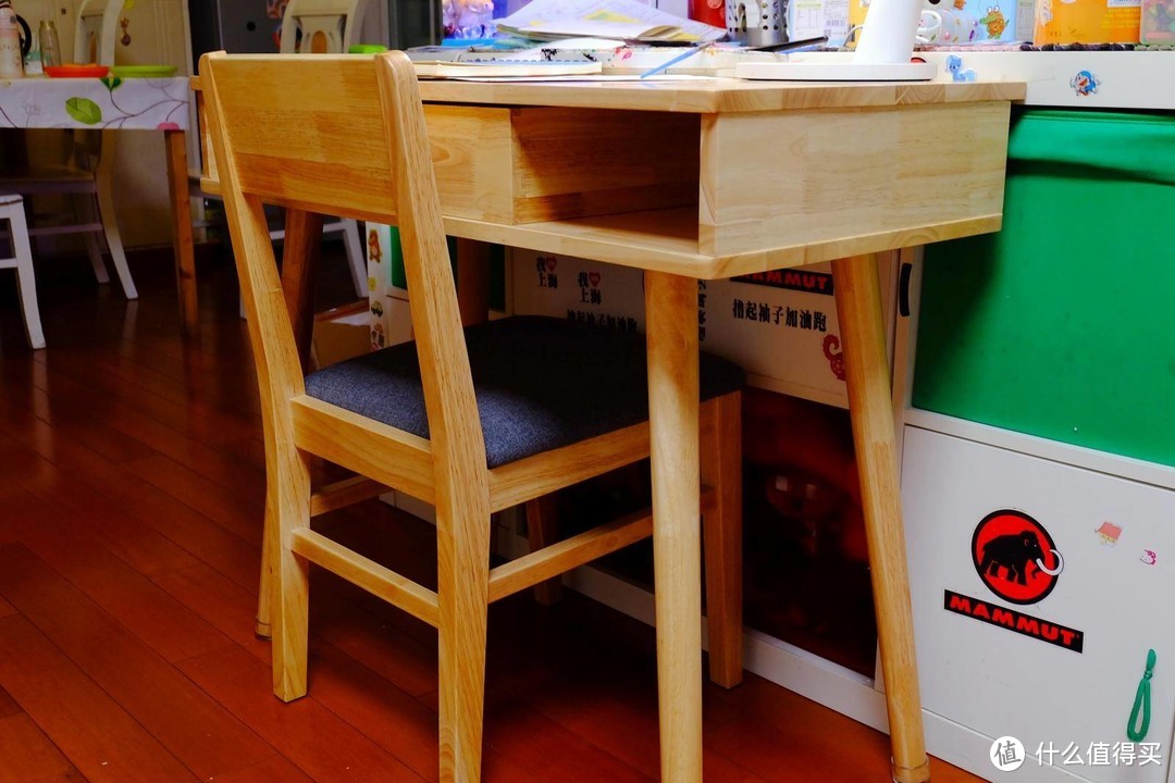 陪孩子一起学习的书桌——Sunny摩登全实木书桌椅
