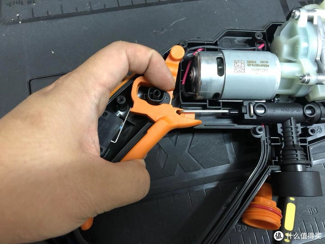 只能浇花？worx 20V洗车枪 拆机 ————HIKOKI高壹日立DB3DL2 3.6V开箱