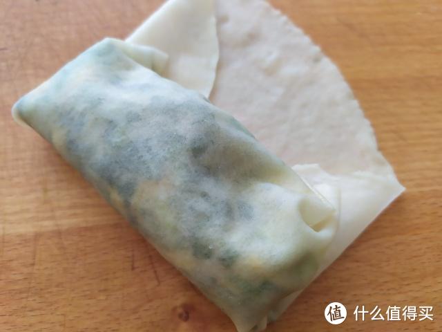 韭菜盒子新做法，皮薄如纸，个个外酥里嫩，孩子一顿吃一盘，真香