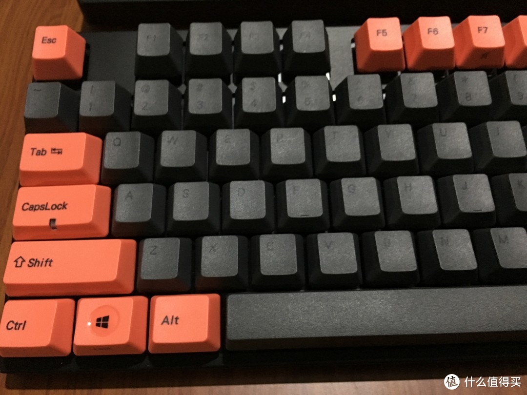 阿米洛炭黑红色青轴机械键盘简单开箱评测