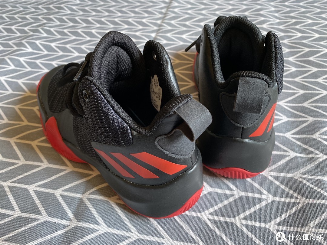 adidas Explosive Flash儿童篮球鞋