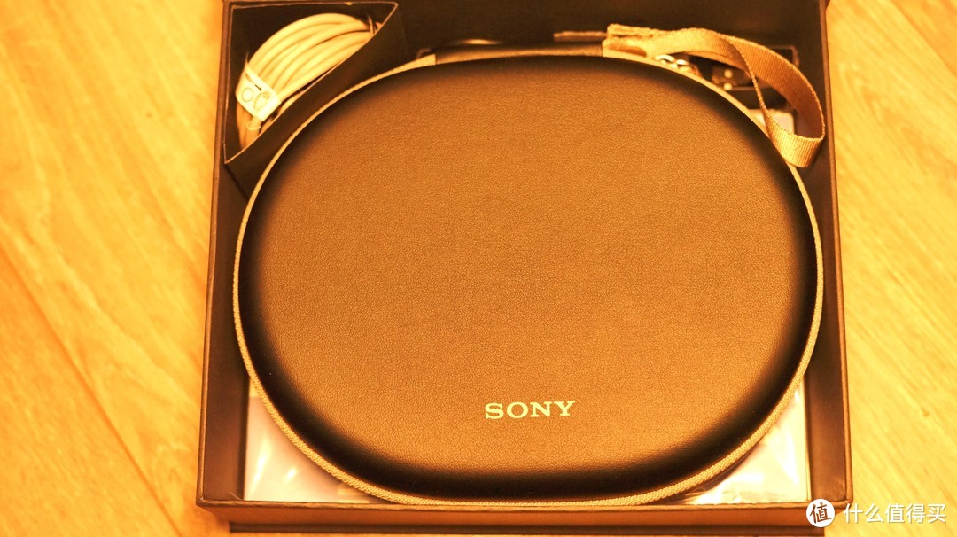 冬天里的一把火，除了AIRPODS我最中意你：SONY WH-1000XM2