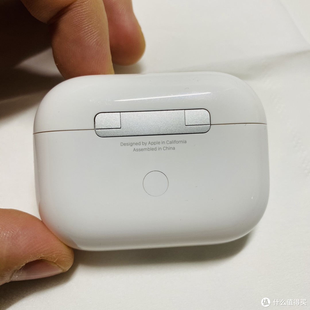 AirPodsPro盒子背面照