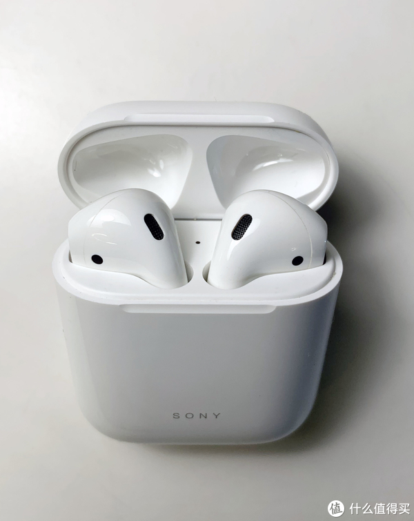 AirPods 2（请忽略信仰刻字）