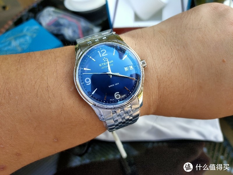 最便宜的资产纤薄机芯手表：绮年华格朗吉蓝盘7630-41-83-1227
