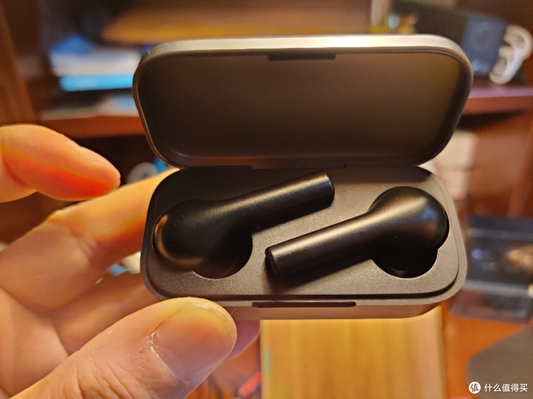 最新的选择qcyt5真无线蓝牙耳机真开箱