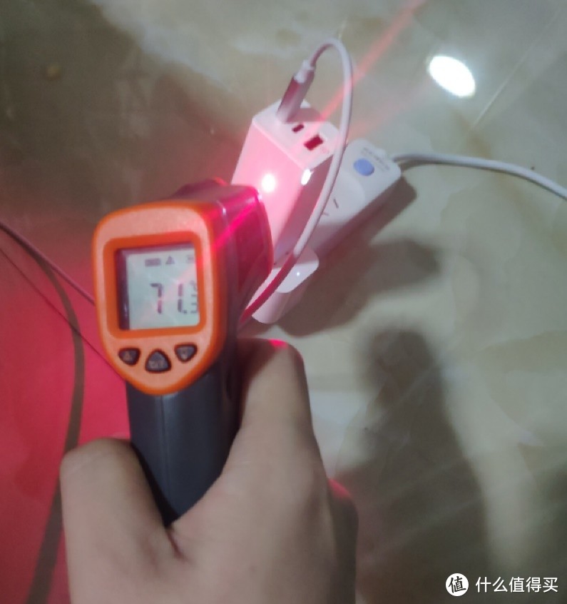 倍思65W氮化镓1A2C充电温度测试