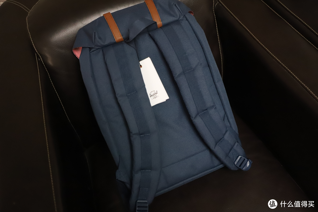 Herschel Supply Retreat 经典系列双肩包