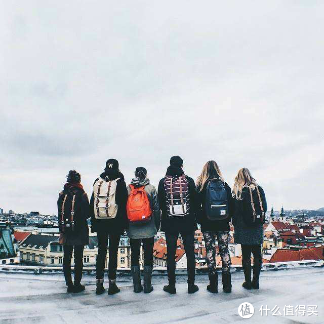 Herschel Supply Retreat 经典系列双肩包