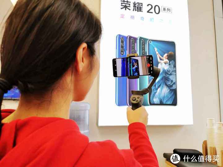 大疆Osmo Mobile 3，可能是目前最值得买的手机云台