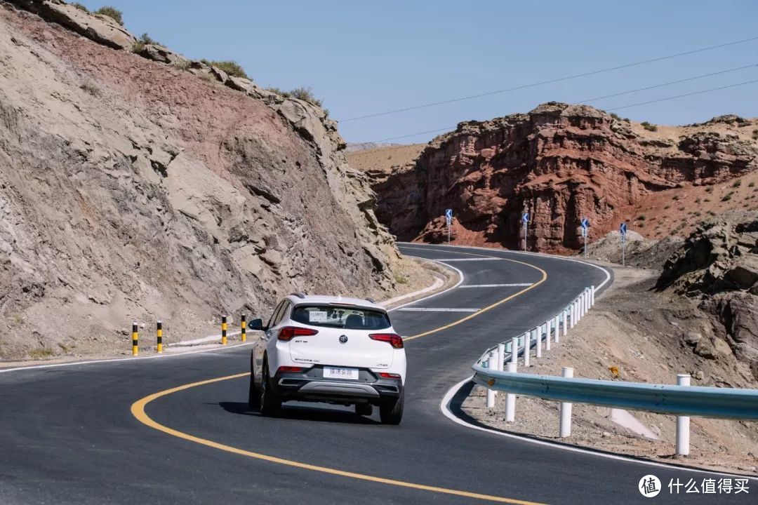 自驾穿越天山地理走廊 半废弃国防公路新疆S101全程游记