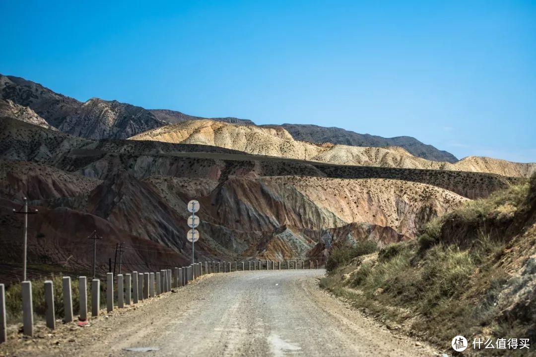 自驾穿越天山地理走廊 半废弃国防公路新疆S101全程游记