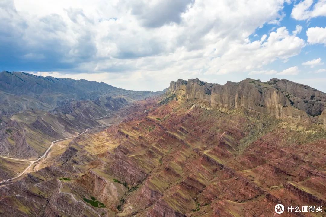 自驾穿越天山地理走廊 半废弃国防公路新疆S101全程游记