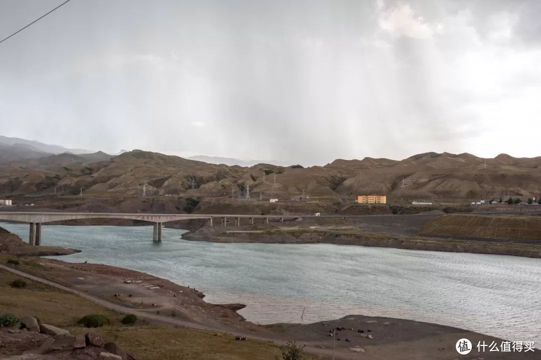 自驾穿越天山地理走廊 半废弃国防公路新疆S101全程游记