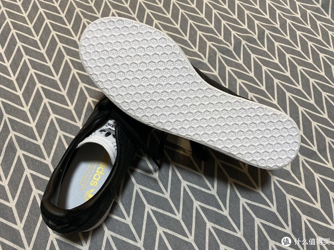 adidas三叶草Gazelle经典运动鞋