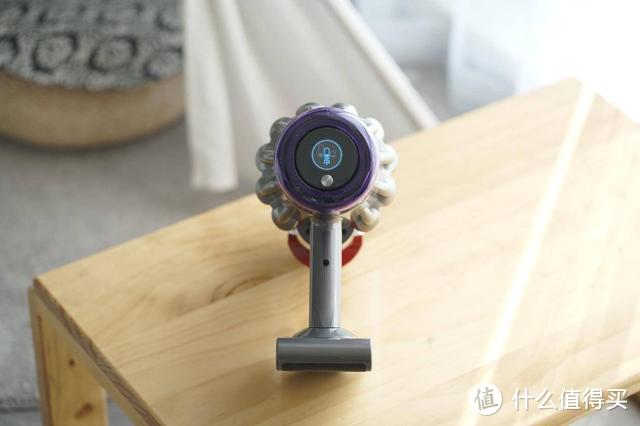 戴森V11 Complete无线手持吸尘器：全新的家庭清扫体验