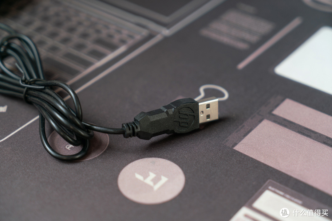 USB接口上也是传统的HP大标