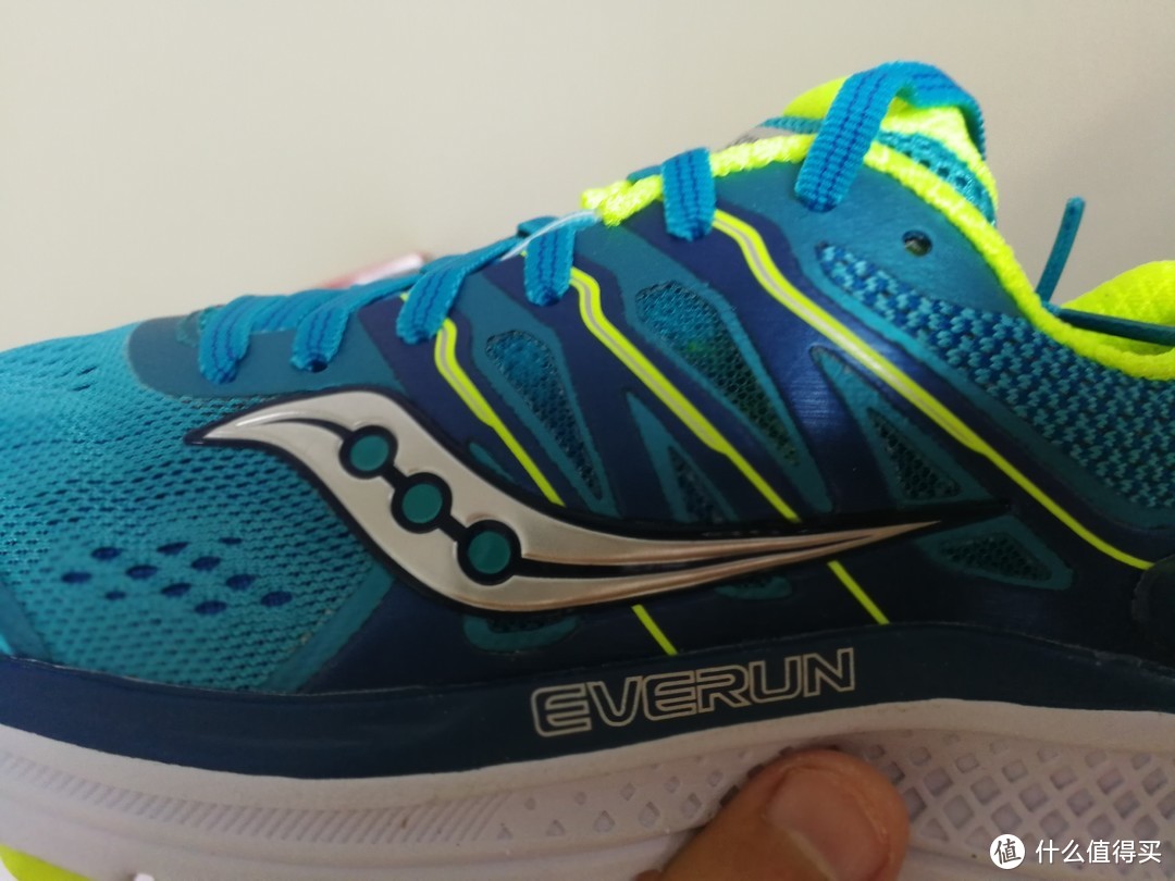 历史悠久的冷门次*级支撑跑鞋——Saucony 索康尼 Omni 16 开箱