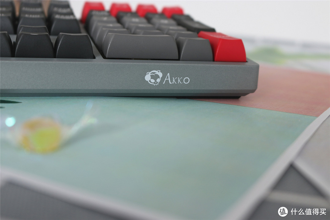 搭配全新OSA球形键帽，Akko 3108V2灰鹦鹉机械键盘开箱