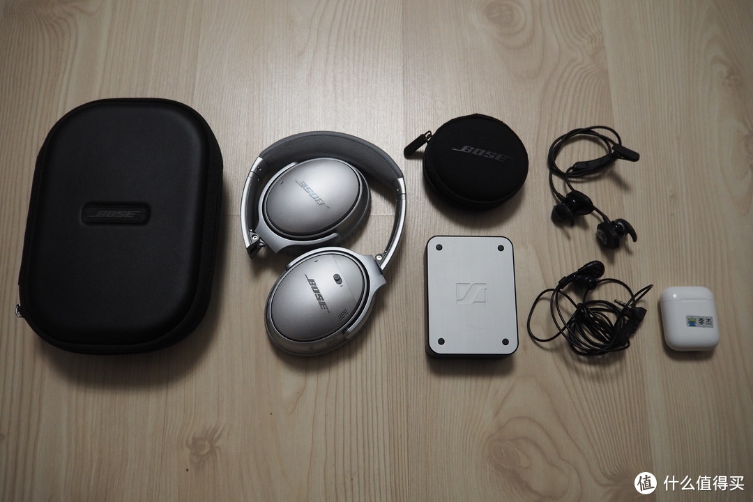 左→右：bose QC35、bose soundsport、森海塞尔IE60、sirpods