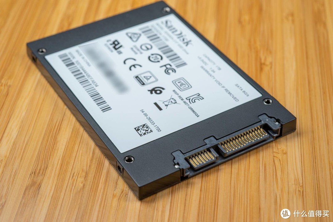 大大大号U盘：闪迪 SSD PLUS 1T闪存盘买不买？