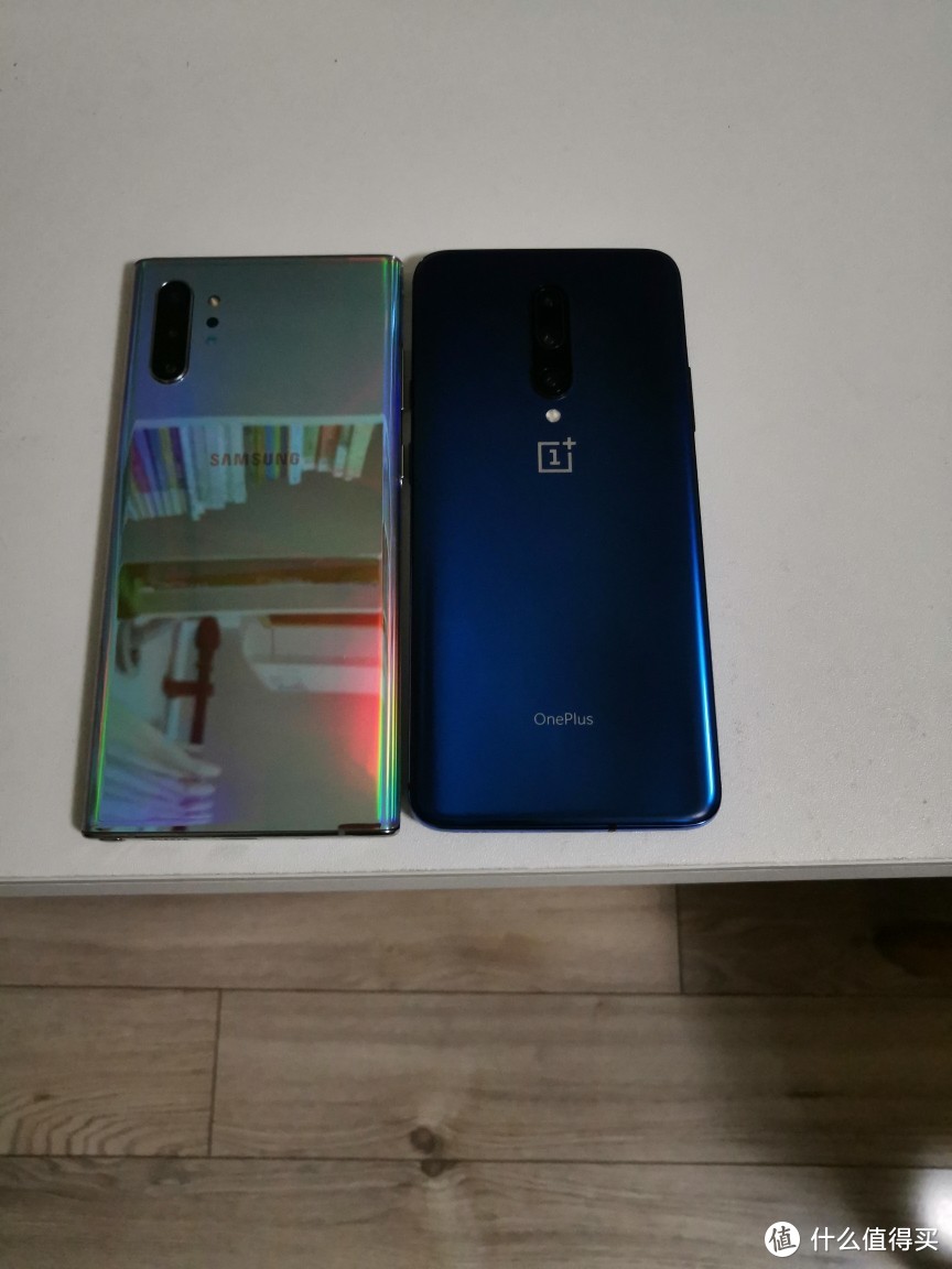 国行三星Note10+ 5G简单开箱和一加7pro屏幕简单对比