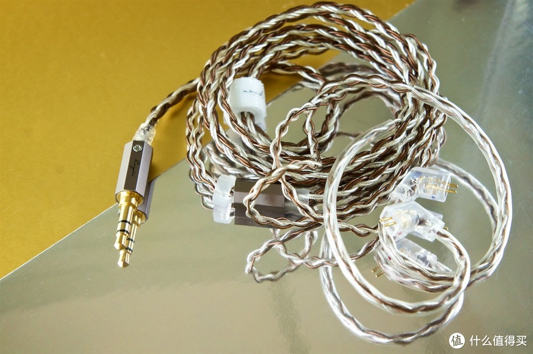 洗护厂出的非主流耳机——Cayin YB04混合四单元动铁耳塞