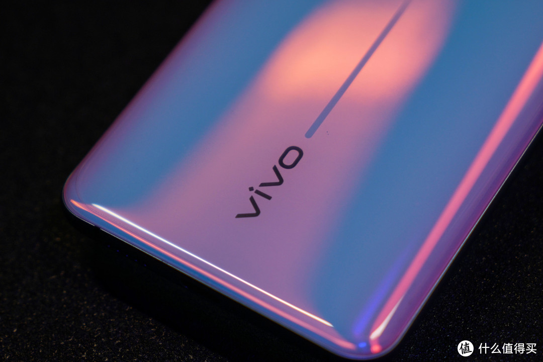 蔡徐坤同款 vivo S5 上手评测：最懂拍人像的手机