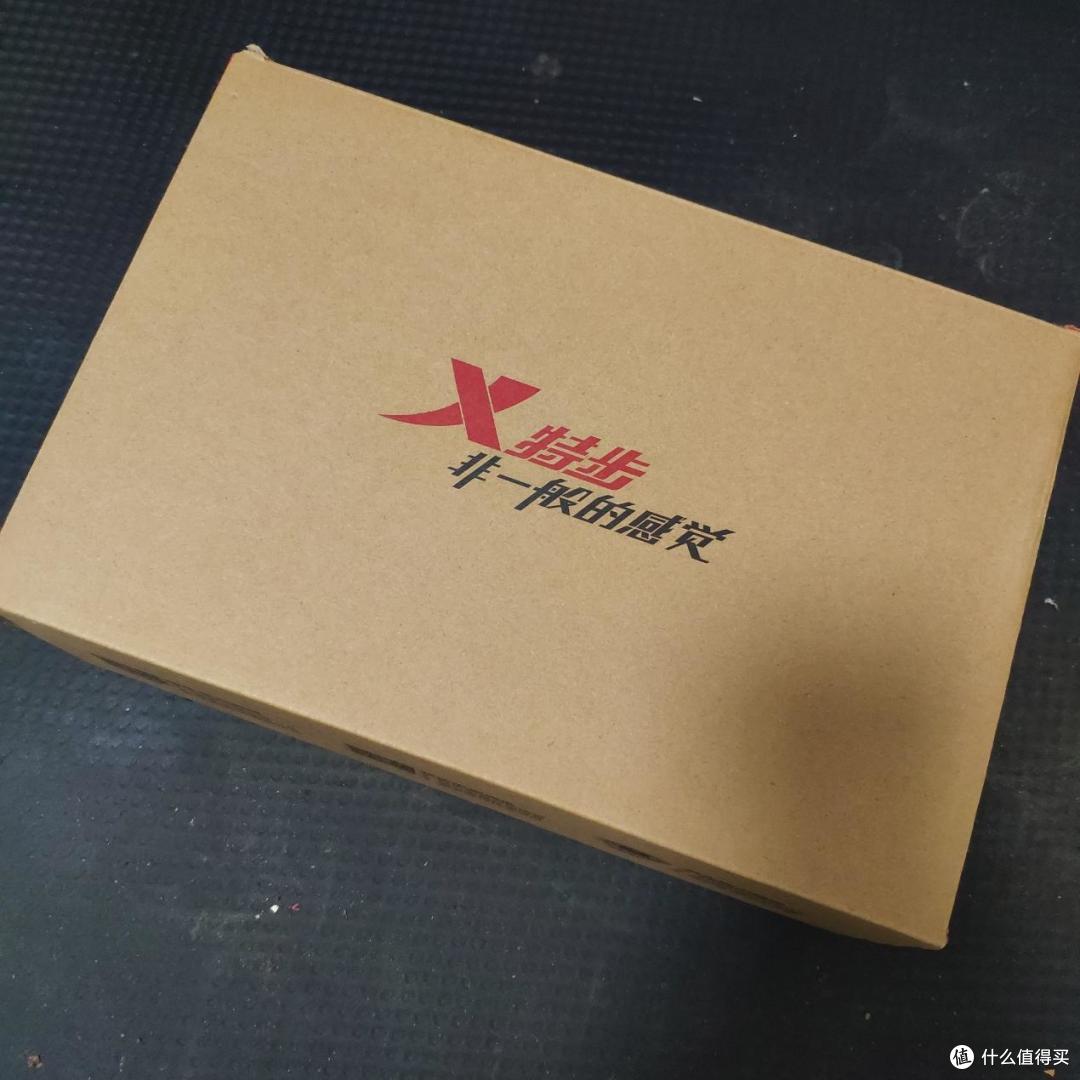 阵主的杂货铺 篇三:我的秋冬保暖通勤鞋的选择,特步加绒运动鞋晒单