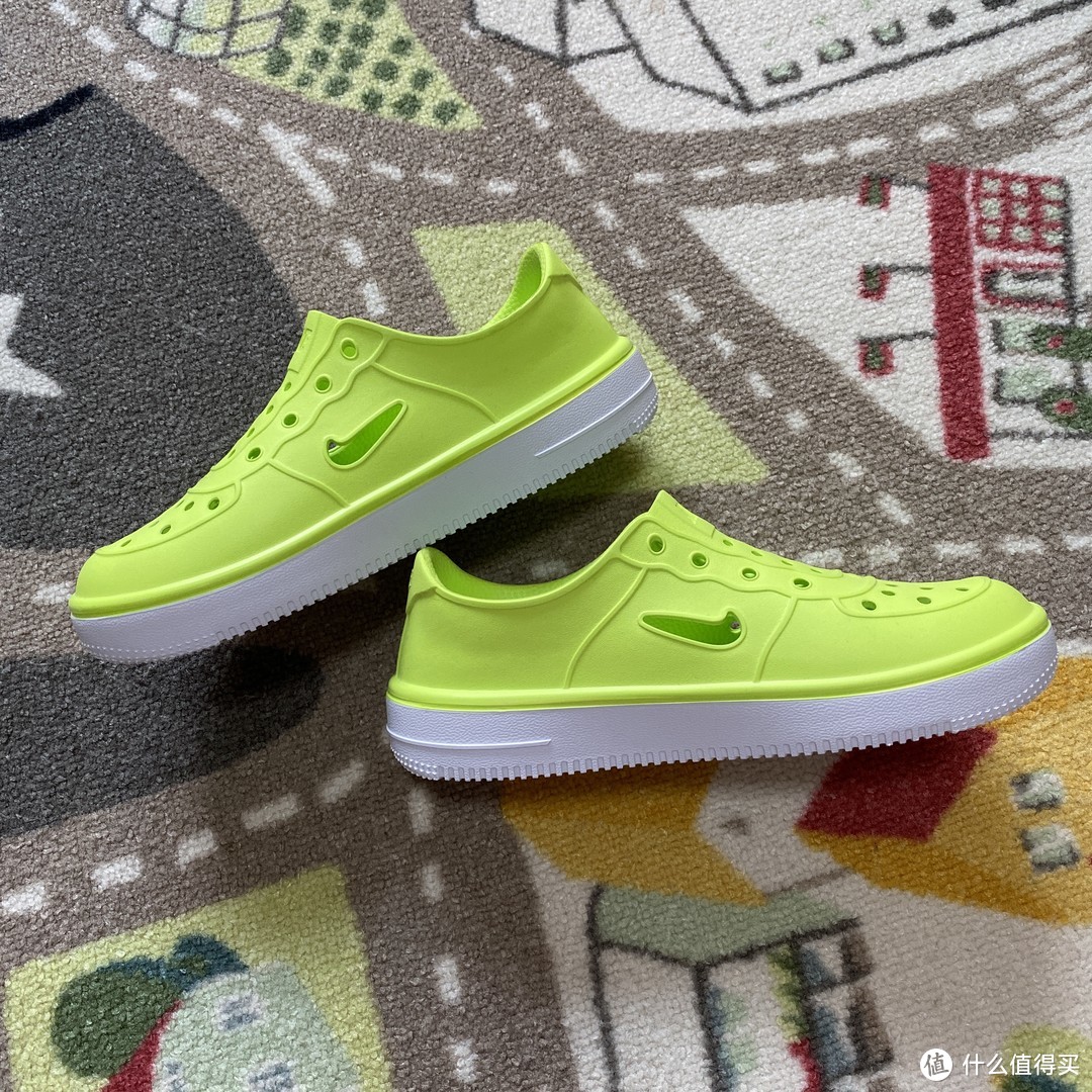 反季好价！Nike Foam Force 1童鞋