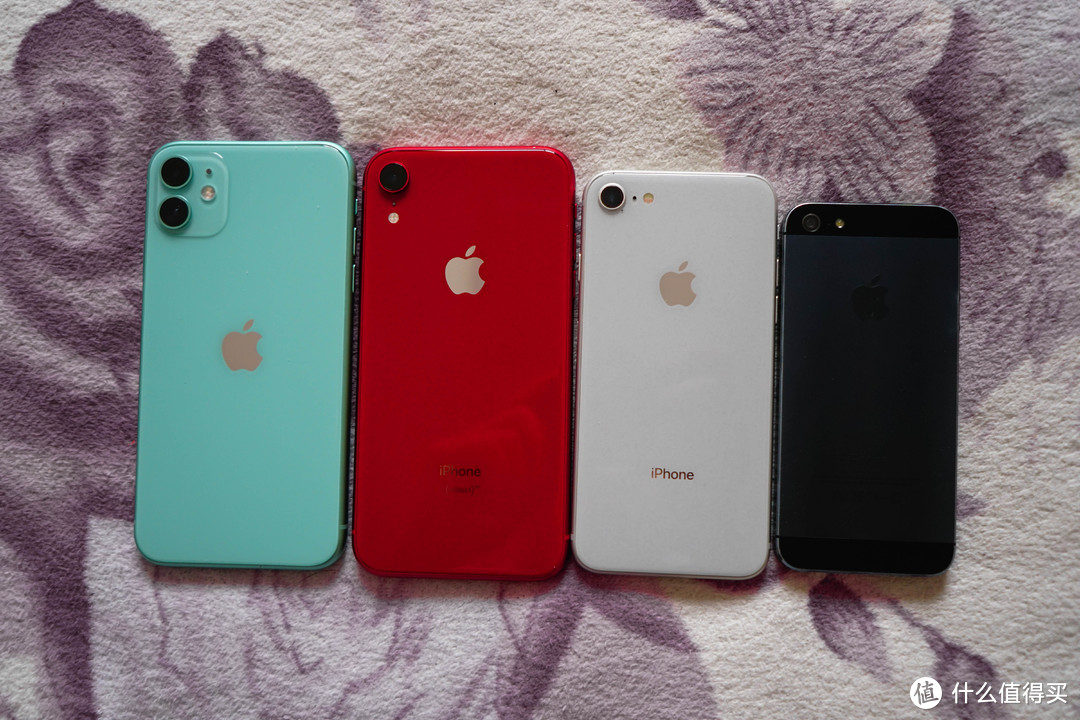 iPhone 11原谅色另类晒单之iPhone XR、8、5同框