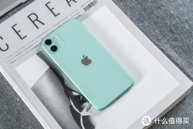 绿联PD快充和iPhone11原装充电的正面交锋，实测感受PD快充的速度