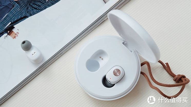 年底买耳机买什么，还是Airpods？