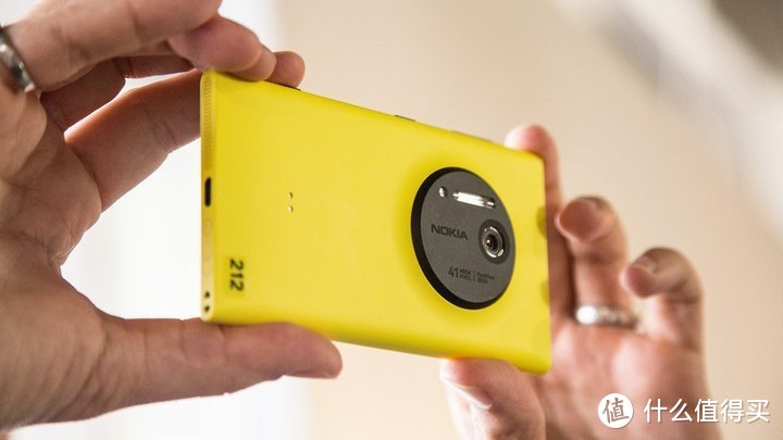 还记得当年的“奥利奥”Lumia1020吗