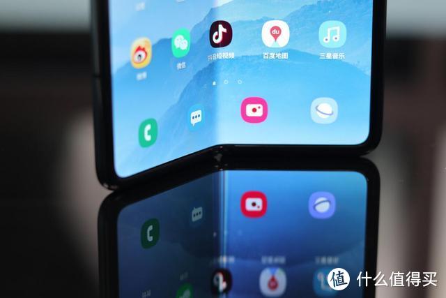 三星 Galaxy Fold 体验报告——折叠是一次自我否定的进化