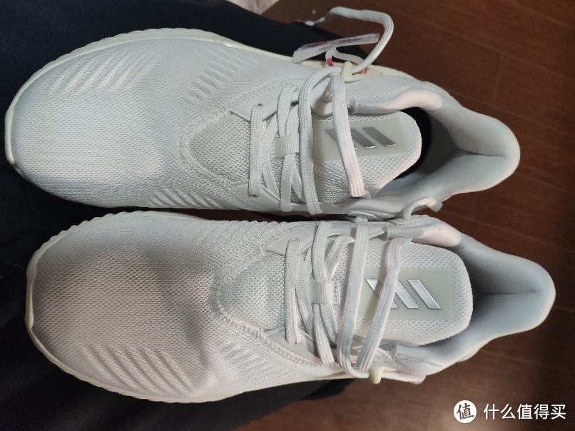 184的阿迪达斯alphabounce到了