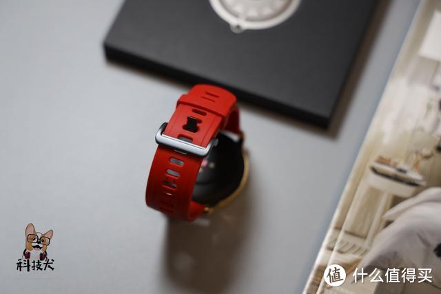 Amazfit GTR 47mm钢铁侠系列限量版智能⼿表图赏：漫威迷必入手