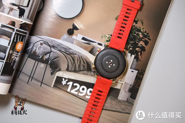 Amazfit GTR 47mm钢铁侠系列限量版智能⼿表图赏：漫威迷必入手