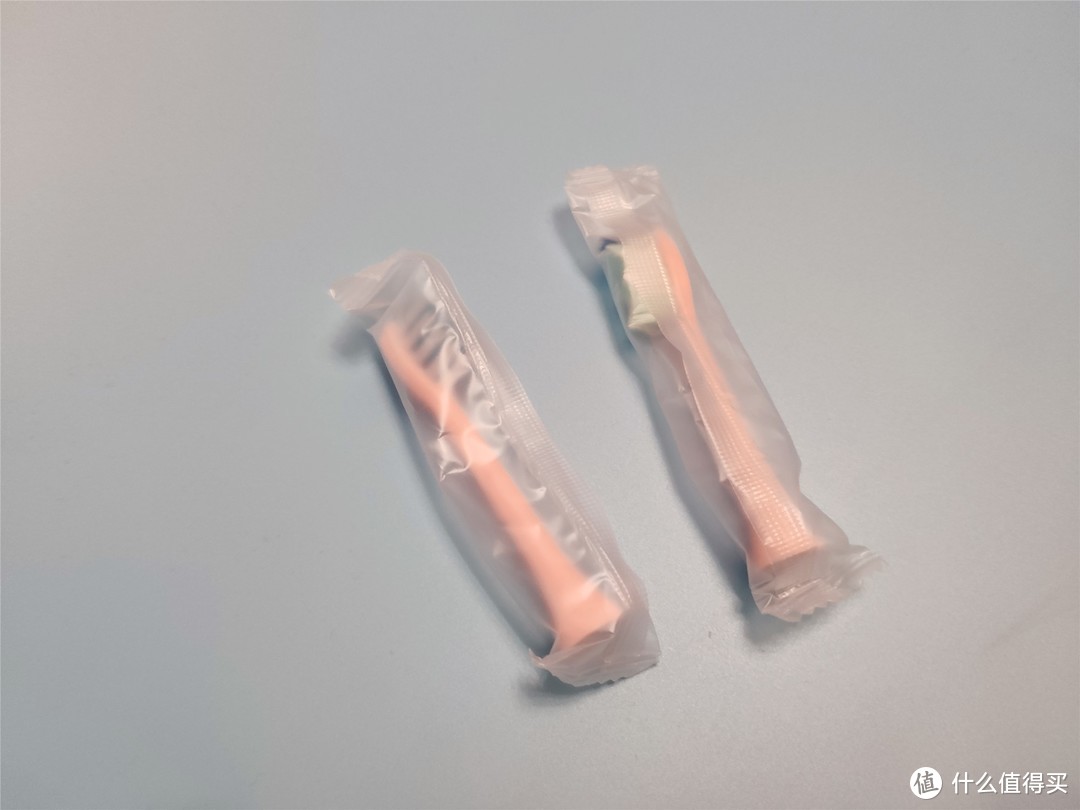 太好了！用了这款电动牙刷，我女儿终于喜欢上了刷牙