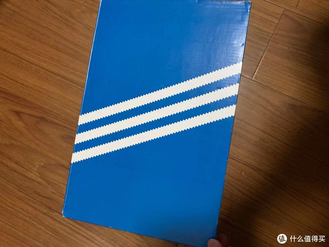 上海巴黎春天阿迪达斯(adidas)鞋二双以上5折