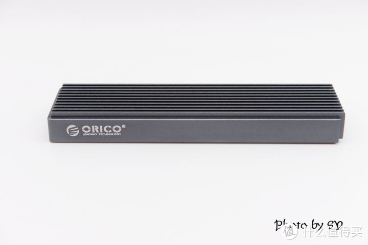 移动硬盘发热烫手？ORICO四重散热移动固态硬盘盒了解一下！