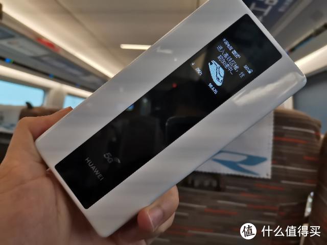 有荣耀V30，还买华为5G随行WiFi？都是因为iPhone