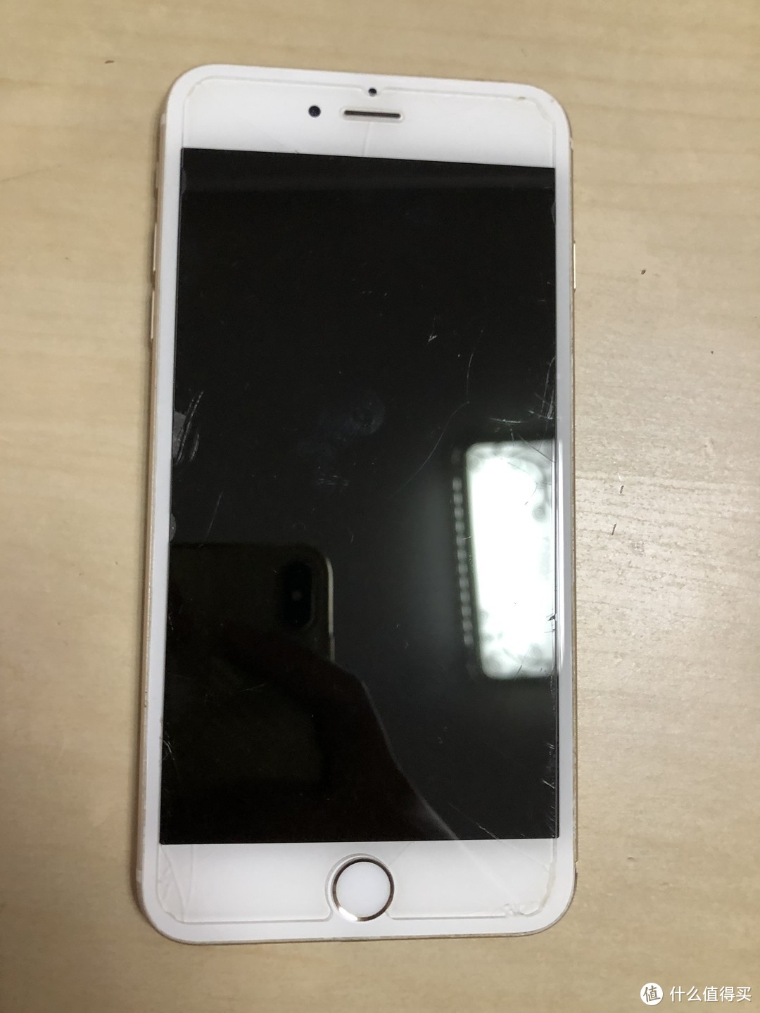 便宜实惠配件全—1.8元的柏斯奇iPhone 6P防指纹高清钢化膜