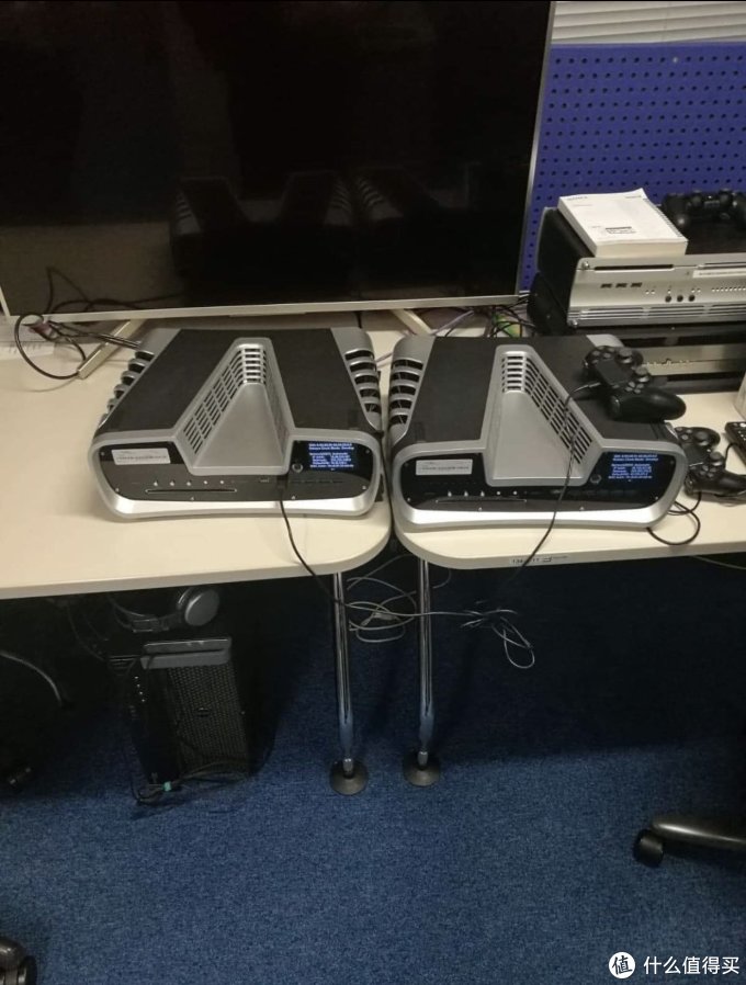 重返游戏:PS5开发机照片流出 与网传深V造型一致