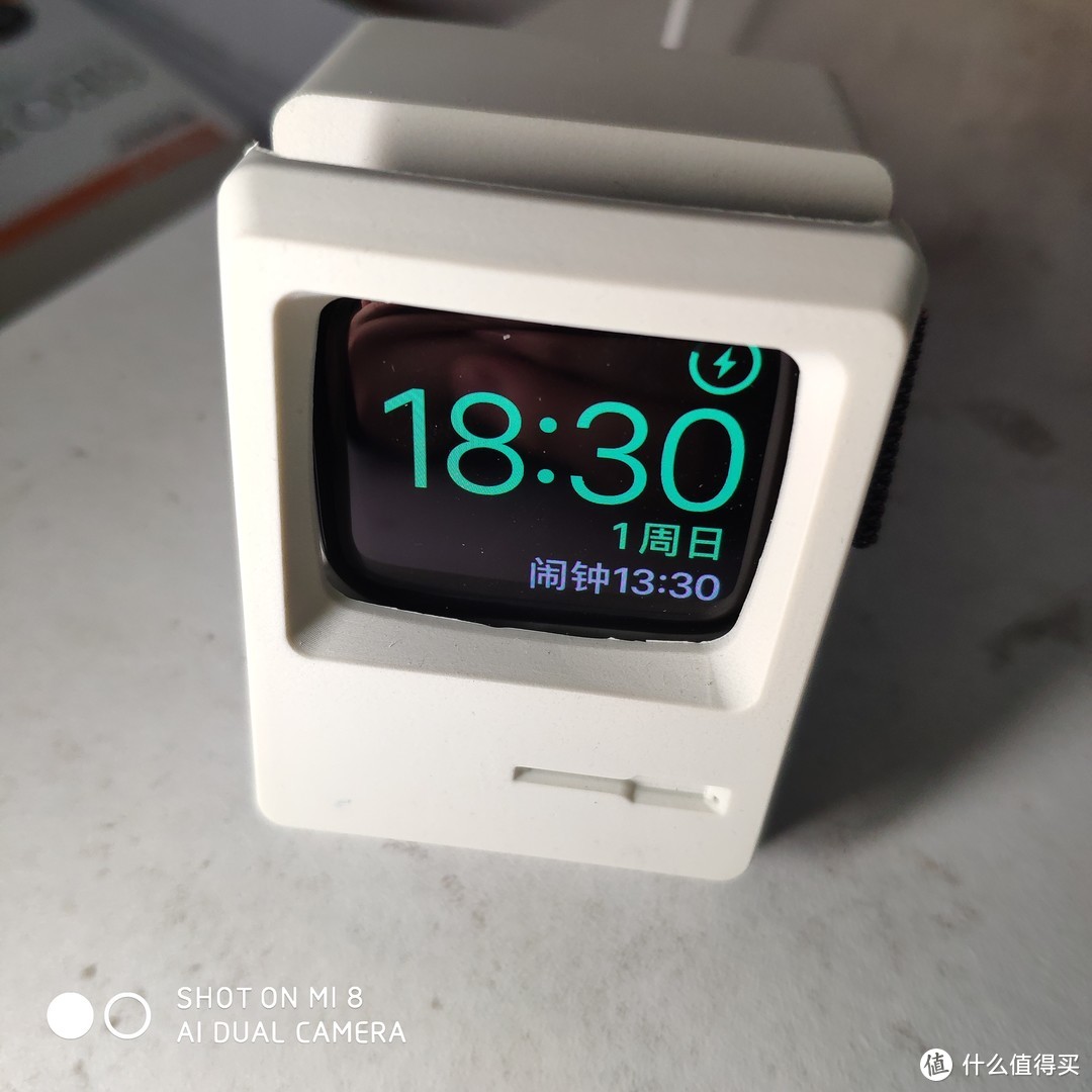 爱否AppleWatch硅胶支架手表充电支架底座iWatch复古创意卡通桌面