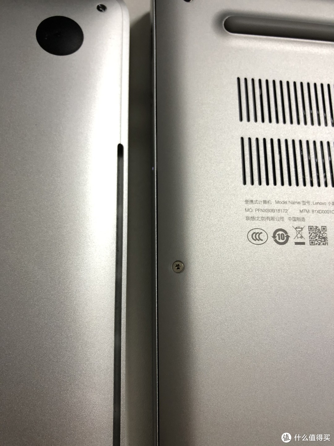 缝隙控制对比，毕竟中低价格的笔电，和MacBook Pro13肉眼可见的差距。