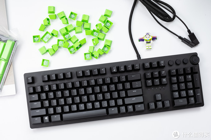 给黑换绿，拒绝打油：雷蛇 Razer 双色注塑PBT键帽升级套件+腕托 组合