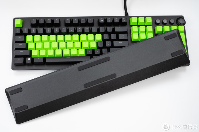 给黑换绿，拒绝打油：雷蛇 Razer 双色注塑PBT键帽升级套件+腕托 组合